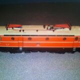 Locomotiva electrica merge pe sine, originala